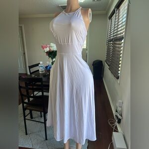 Elegant White Sleeveless Dress